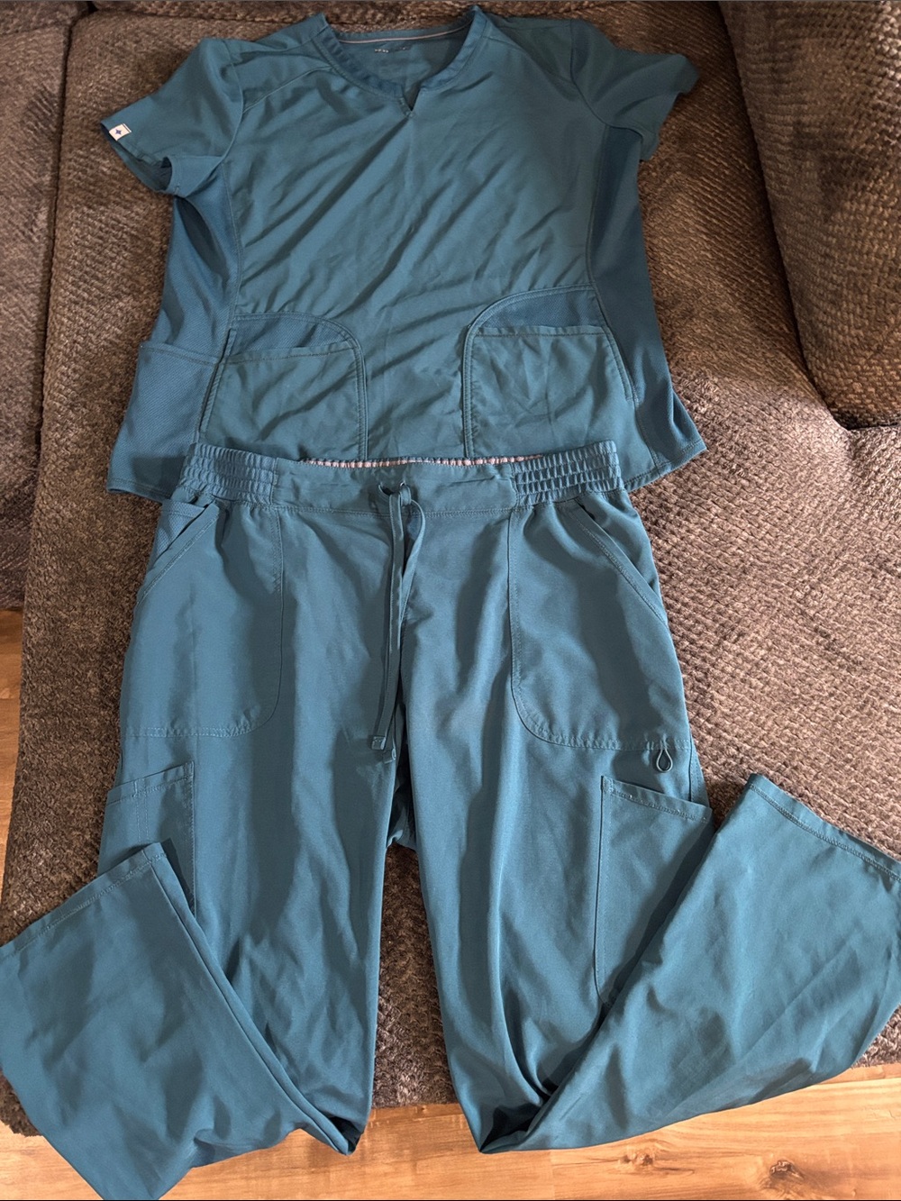 Scrubstar Teal Blue Women's V-Neck Scrub Set